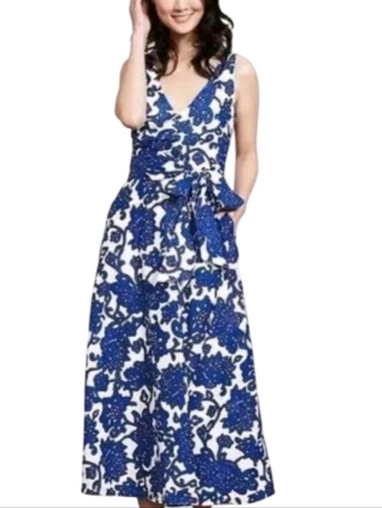 Boden Dresses & Skirts - Boden linen blend wrap style dress in white/blue coral-like pattern, US size 14